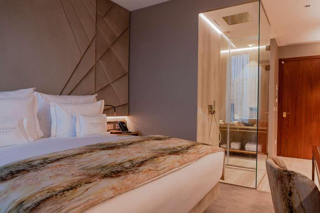 Wine & Books Lisboa Hotel Cameră foto A room at the hotel
