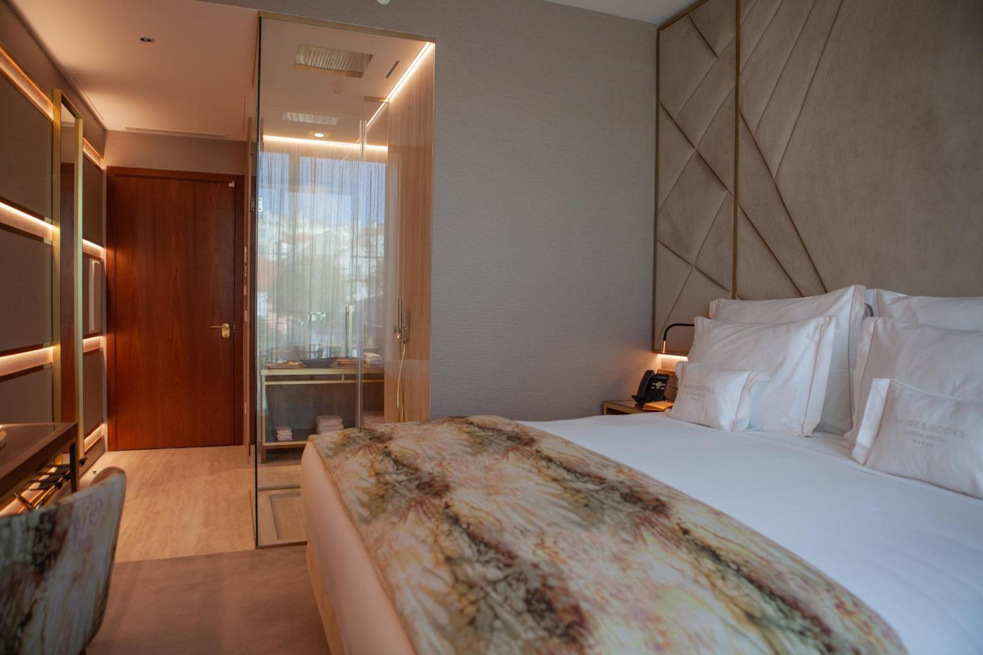 Wine & Books Lisboa Hotel Exterior foto A bedroom at the hotel