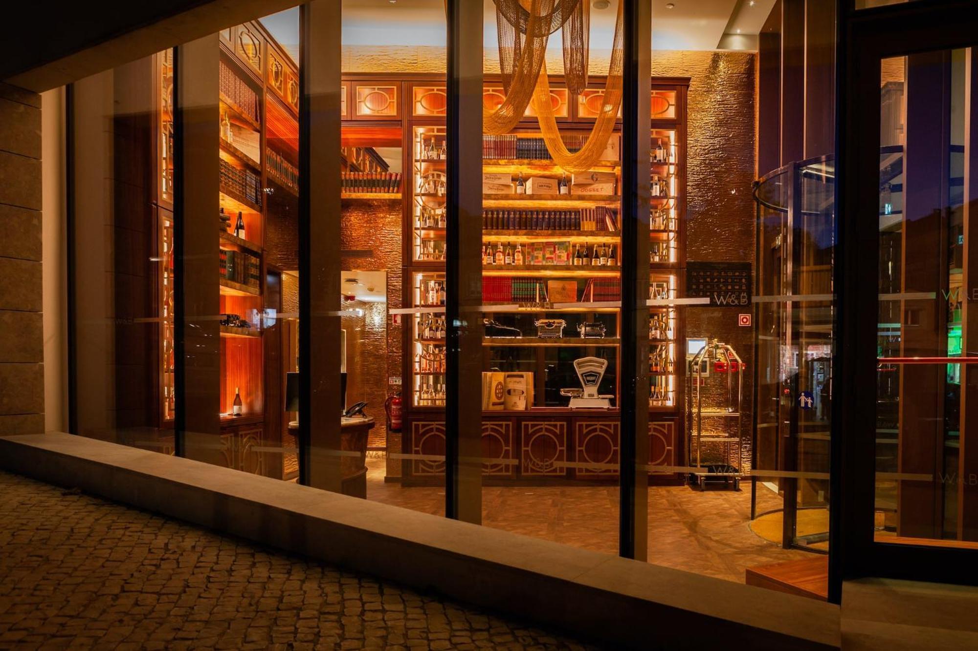 Wine & Books Lisboa Hotel Exterior foto The bar at the Mandarin Oriental, Munich