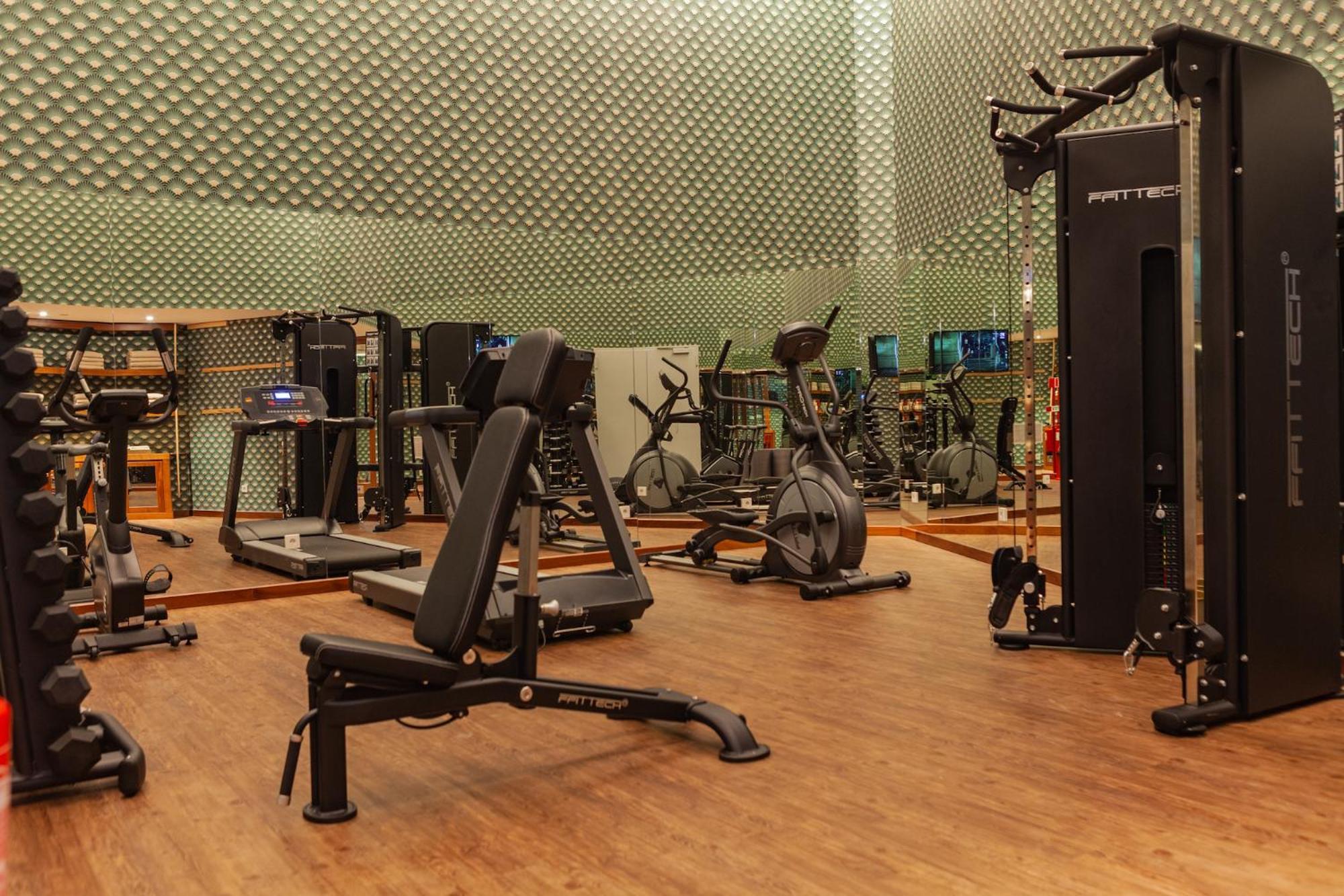 Wine & Books Lisboa Hotel Exterior foto The gym at the hotel