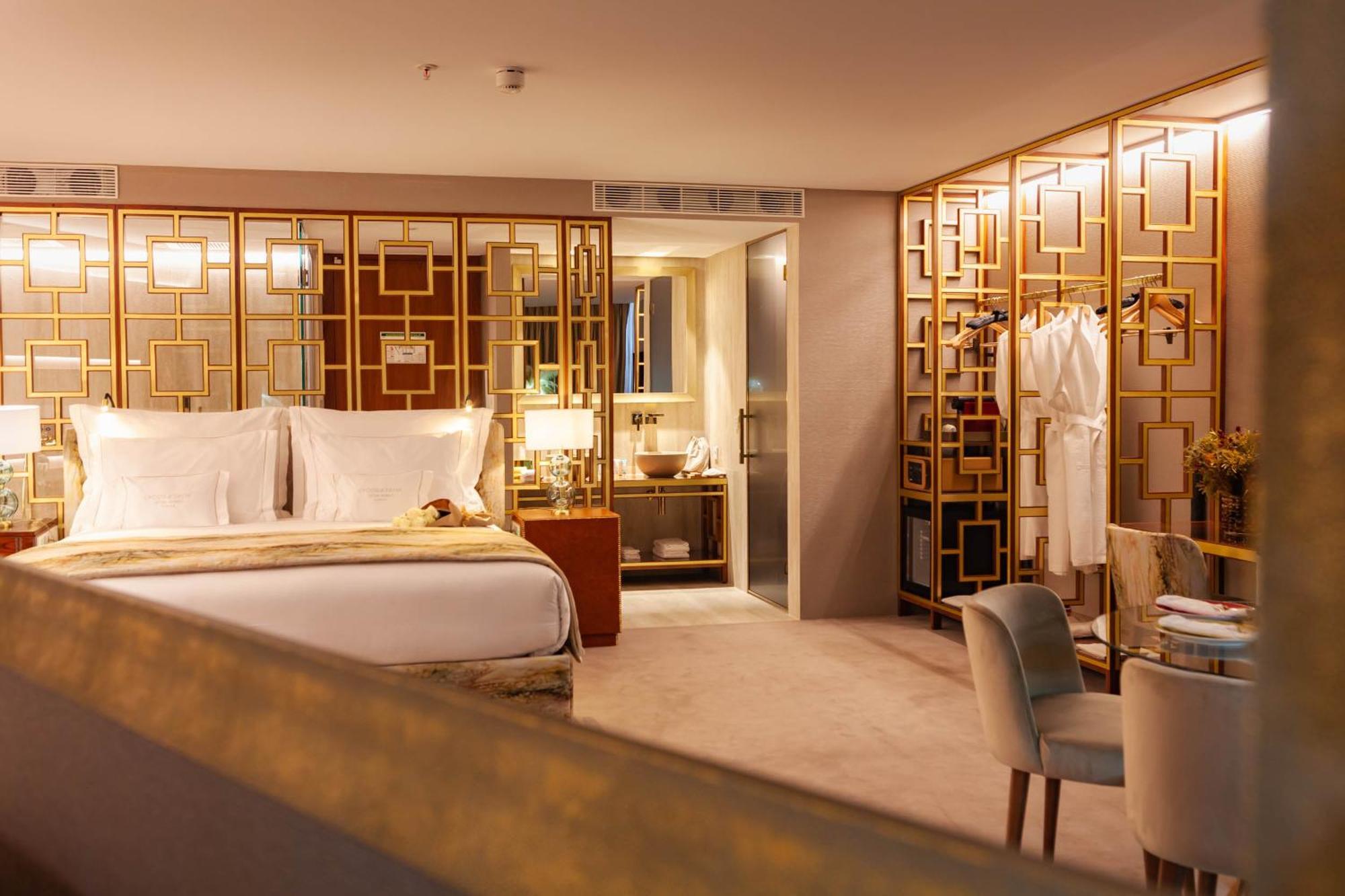 Wine & Books Lisboa Hotel Cameră foto A suite at the Mandarin Oriental, London
